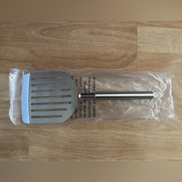 NWT Cooks Essentials big spatula - Picture 3 of 4